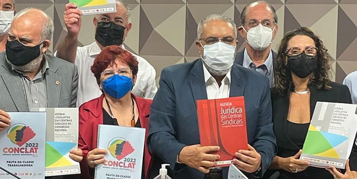 Paim: "agenda se contrapõe às prioridades do atual governo"